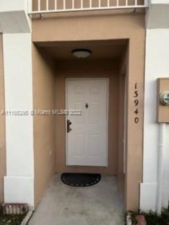 Weitzer Serena Lakes Townhomes, 13940 SW 179th St #13940, Richmond West, Florida 33177, image 2