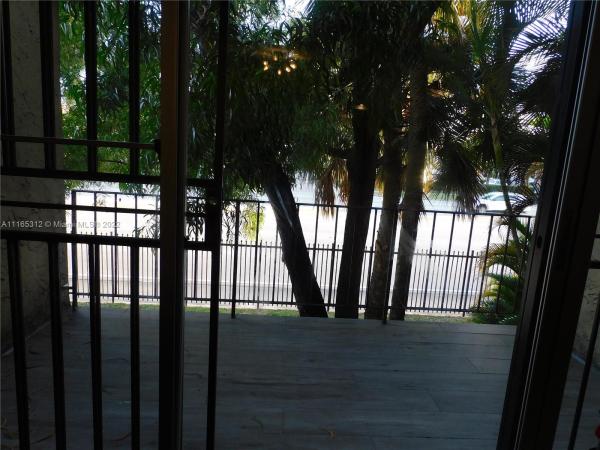 Park East, 20 NW 87th Ave #A204, Fountainebleau, Florida 33172, image 2