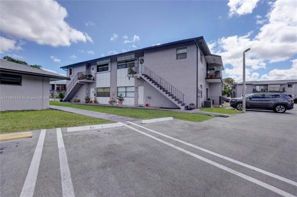 Playa Lago, 13241 SW 17th Ln #5-23, Tamiami, Florida 33175, image 2