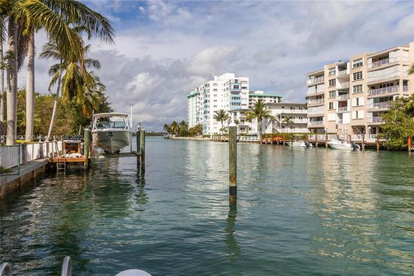 Bay Harbor Islands Residential, 10201 E Broadview Dr, Bay Harbor Islands, Florida 33154, image 2