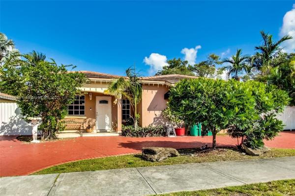 6661 SW 157th Ct, Unincorporated Dade County, Florida 33193, image 2