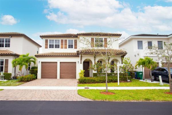 Venetian Parc, 15255 SW 176th Ln, Richmond West, Florida 33187, image 2