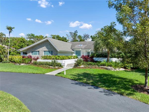 11525 Nogales St, Coral Gables, Florida 33156, image 2