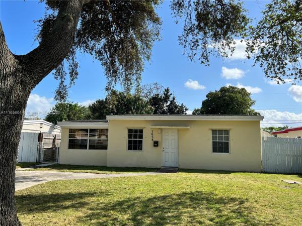 Fulford By The Sea, 1658 NE 182nd St, North Miami Beach, Florida 33162, image 2