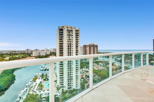 The Parc At Turnberry Isle, 19400 Turnberry Way #2022, Aventura, Florida 33180, image 2