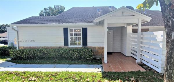 Village Homes At Country Walk, 13737 SW 149th Cir Ln #1, Country Walk, Florida 33186, image 2