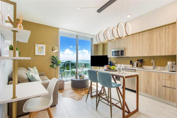 Quadro, 3900 Biscayne Blvd #N-823, Miami, Florida 33137, image 1