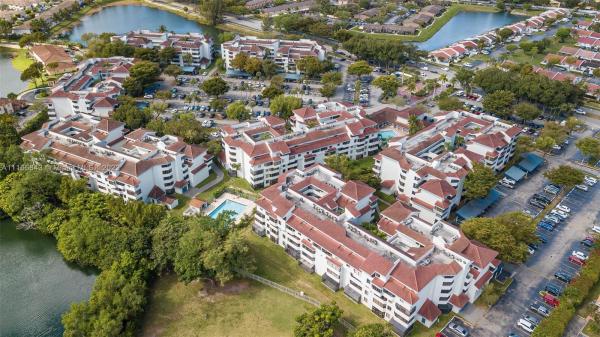 Verabella Falls, 8205 SW 152nd Ave #F-204, Kendall West, Florida 33193, image 2