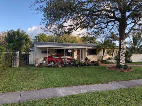 Whispering Pines Estates, 8974 Ridgeland Dr, Cutler Bay, Florida 33157, image 2
