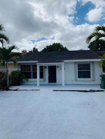 Kings Gardens, 4416 NW 185th St, Miami Gardens, Florida 33055, image 2