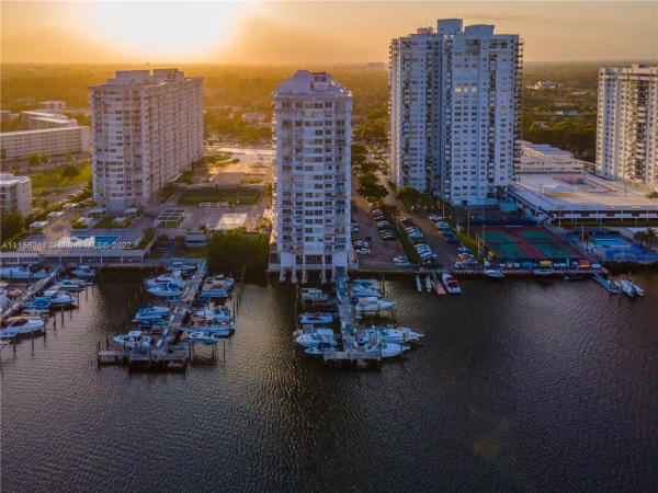 Del Prado North Towers, 18081 Biscayne Blvd #1704-4, Aventura, Florida 33160, image 2