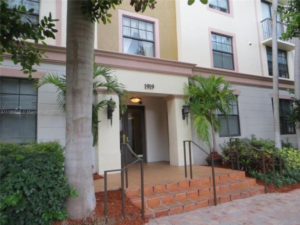 Regent Park At Young Circle, 1919 Van Buren St #111A, Hollywood, Florida 33020, image 2