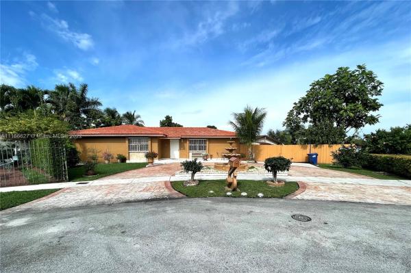 Superior Homes, 340 NW 132nd Ct, Tamiami, Florida 33182, image 1