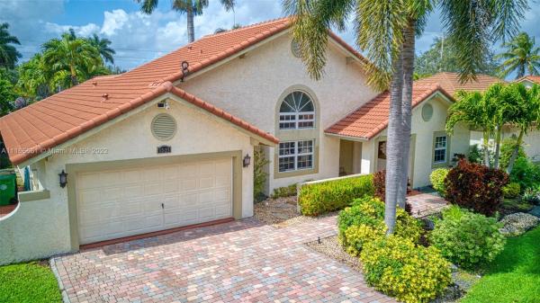 Oak Knoll Estates, 1521 W Oak Knoll Cir, Davie, Florida 33324, image 2