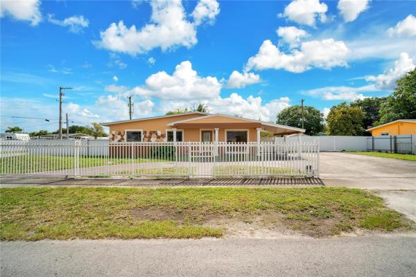 Carol City, 3900 NW 169th Ter, Miami Gardens, Florida 33055, image 2
