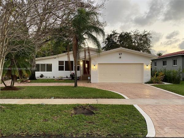 Bass Lake Estates, 920 Meadowlark Ave, Miami Springs, Florida 33166, image 2
