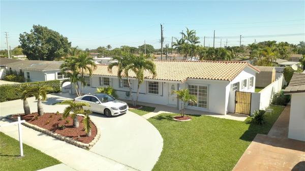 Lee Manor, 3631 SW 106th Ave, University Park, Florida 33165, image 1