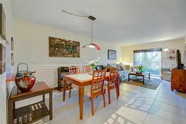 Royal Palm Villas, 1821 Jefferson Ave #104, Miami Beach, Florida 33139, image 2