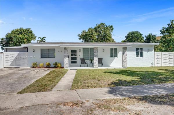 Westwood Lakes Residential, 4241 SW 112th Ave, Westwood Lakes, Florida 33165, image 2
