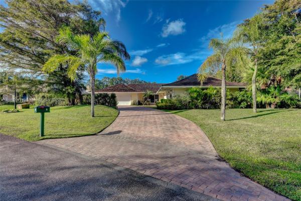 Thurston Estates, 9 Thurston Dr, Palm Beach Gardens, Florida 33418, image 2