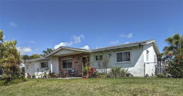 Meadow Wood Manor, 26223 SW 123rd Pl, Kendall, Florida 33032, image 2
