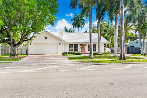 Hollywood Lakes, 959 Harrison St, Hollywood, Florida 33019, image 2