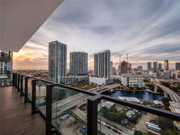 Reach Brickell City Centre, 68 SE 6th St #1411, Miami, Florida 33131, image 2