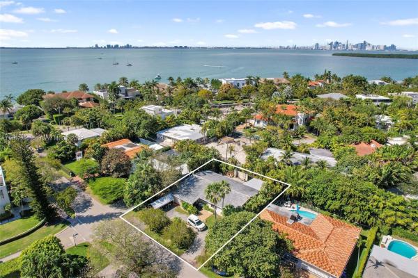 Tropical Isle Homes, 371 W Heather Dr, Key Biscayne, Florida 33149, image 1