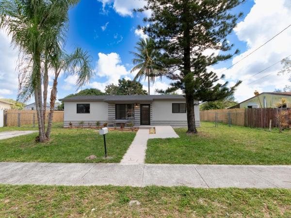 Lake Lucerne, 20441 NW 20th Ave, Miami Gardens, Florida 33056, image 2