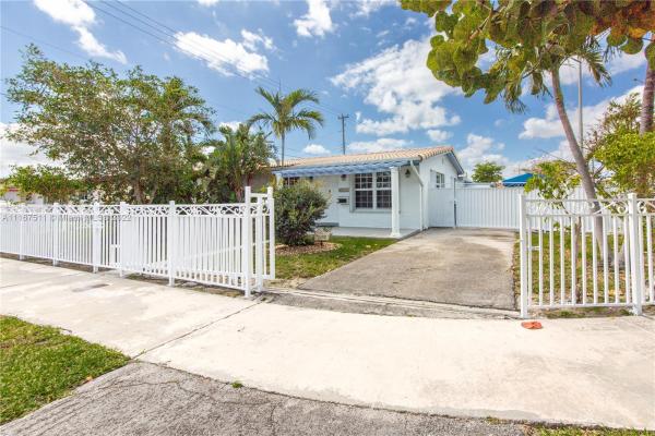 Coral Glade Heights, 3200 SW 94th Ct, Westchester, Florida 33165, image 2
