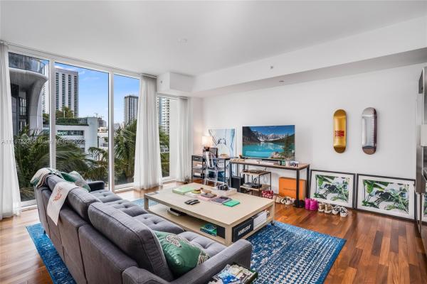 Ten Museum Park Residential, 1040 Biscayne Blvd #1008, Miami, Florida 33132, image 2