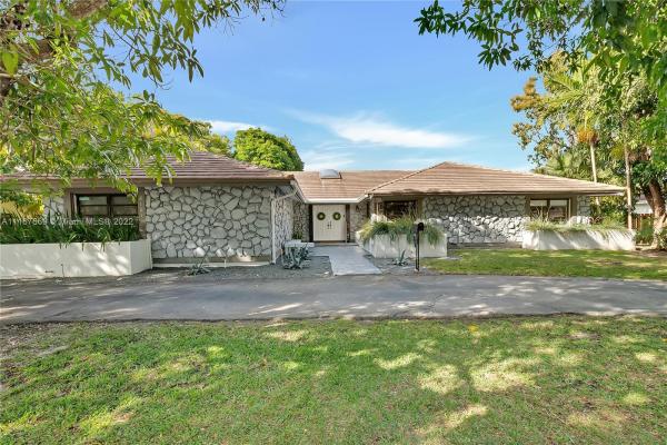 Clinton Grove Estates, 8101 SW 162nd St, Palmetto Bay, Florida 33157, image 1
