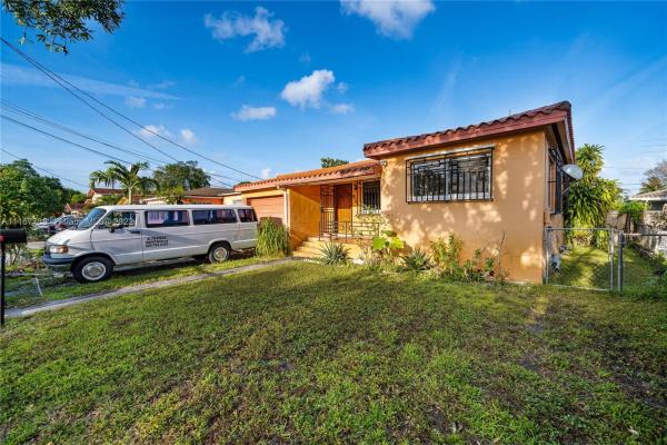 Grapeland Center, 921 NW 28th Ave, Miami, Florida 33125, image 2