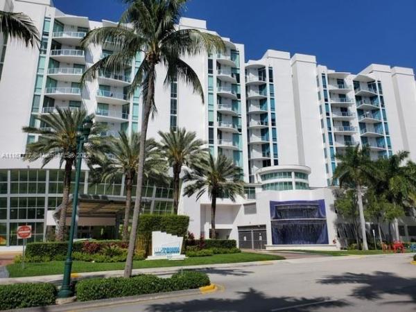Uptown Marina Lofts, 3029 NE 188th St #401, Aventura, Florida 33180, image 2