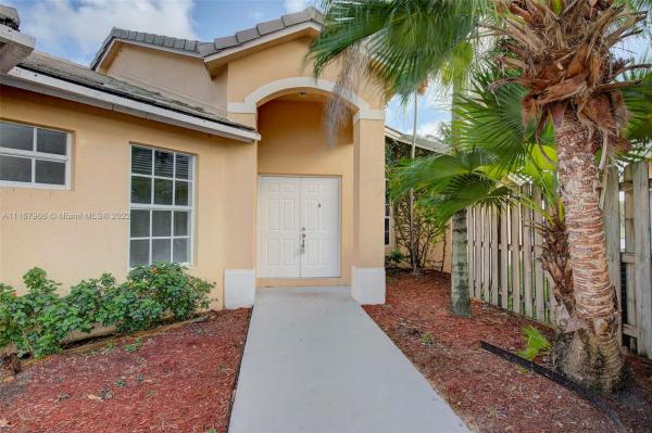 Courtyards At Deerwood, 14520 SW 123rd Pl, Three Lakes, Florida 33186, image 1