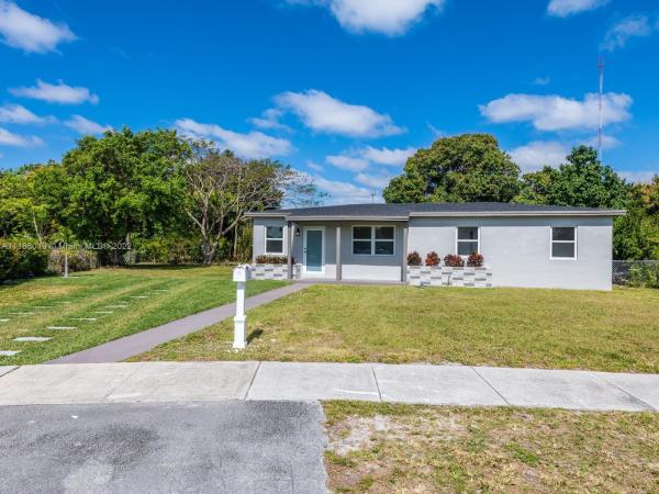 Norwood, 599 NW 193rd St, Miami Gardens, Florida 33169, image 2