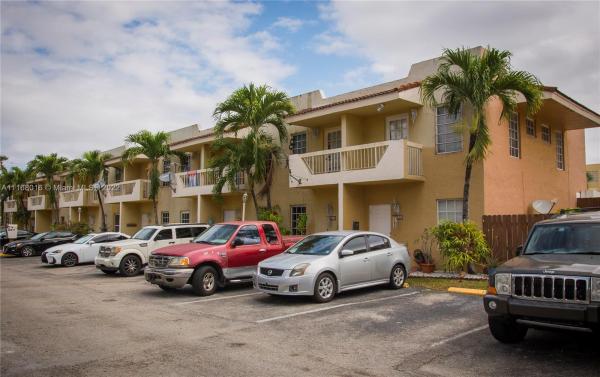 Fountain Blue Townhouses, 8340 NW 8th St #N12, Fountainebleau, Florida 33126, image 1