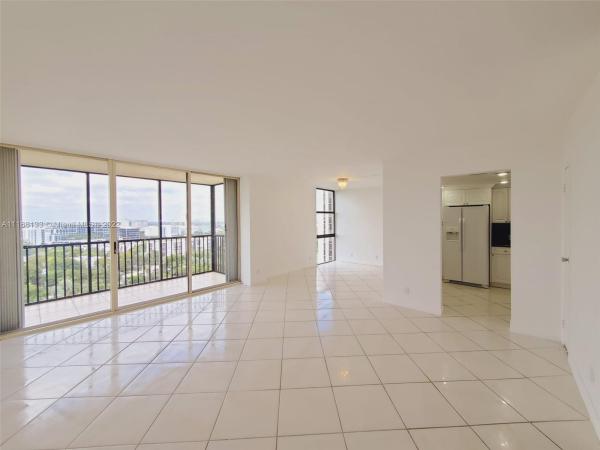 Coronado Tower 1, 20335 W Country Club Dr #1801, Aventura, Florida 33180, image 2