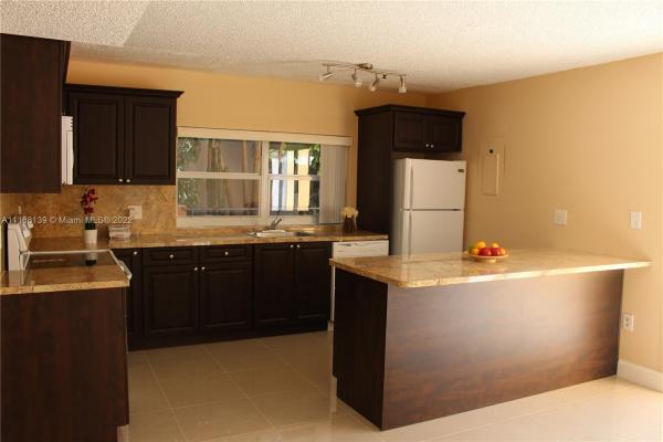 Kings Gardens, 4476 NW 185th St, Miami Gardens, Florida 33055, image 2