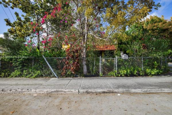Boulevard Park, 805 NW 29th St, Miami, Florida 33127, image 1