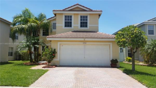 Silver Falls, 12948 SW 44th St, Miramar, Florida 33027, image 2