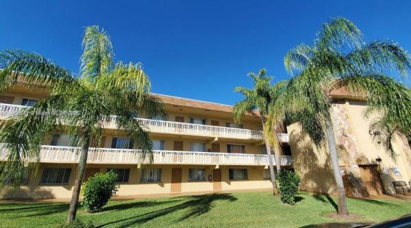 Village Green 1, 600 Village Green Ct #109, Palm Springs, Florida 33461, image 2