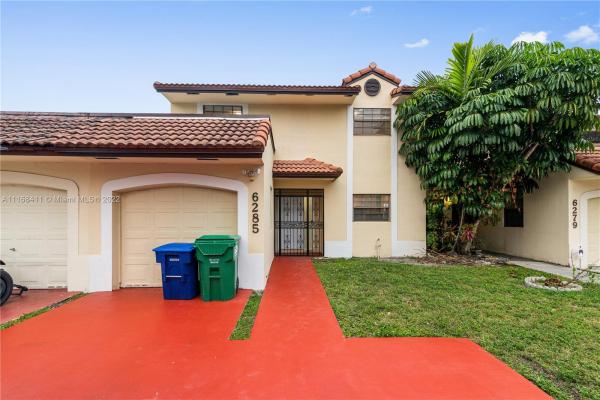 Townhomes Of Country Lake, 6285 NW 190th Ter #6285, Country Club, Florida 33015, image 2