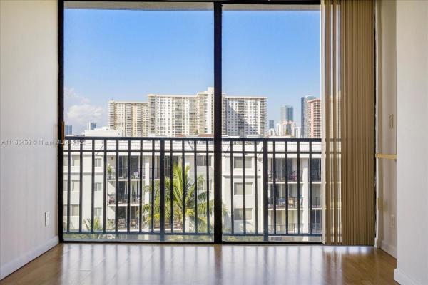 Plaza Of The Americas, 17021 N Bay Rd #709, Sunny Isles Beach, Florida 33160, image 2