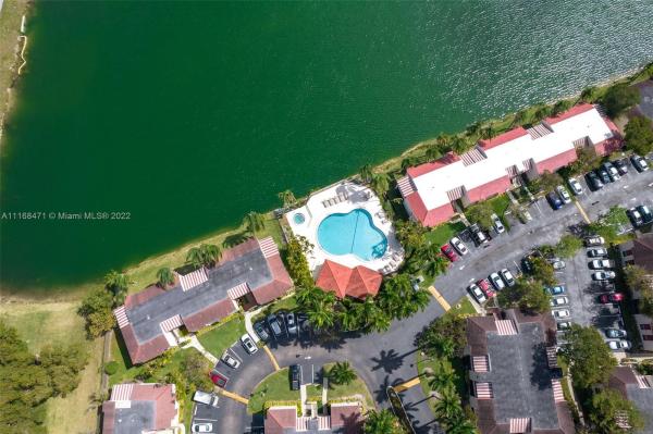 Quatraine, 20300 NE 3rd Ct #6, Ives Estates, Florida 33179, image 2