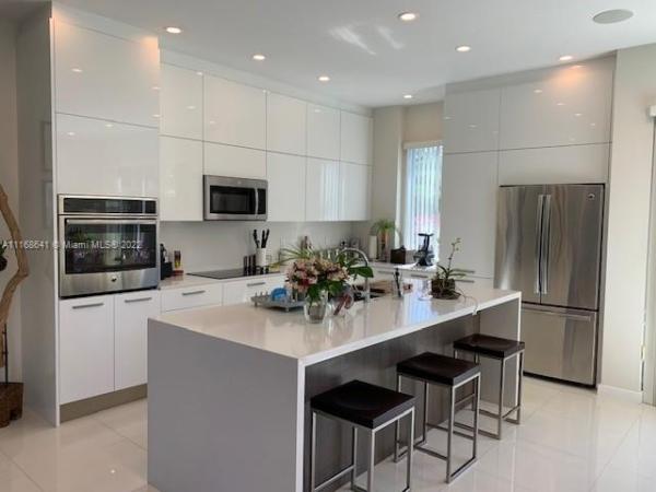 Miami, Florida 33133, image 1