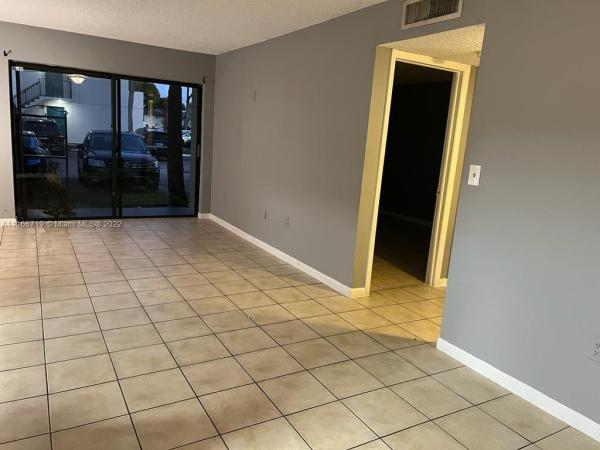 Villa Bellini, 7175 NW 179th St #101, Hialeah, Florida 33015, image 2
