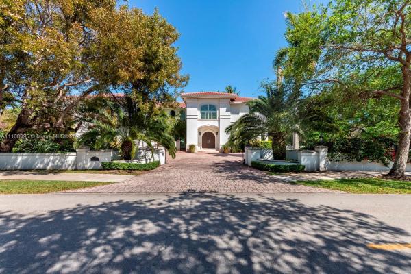 Bruce Laurie, 5940 SW 114th Ter, Pinecrest, Florida 33156, image 1