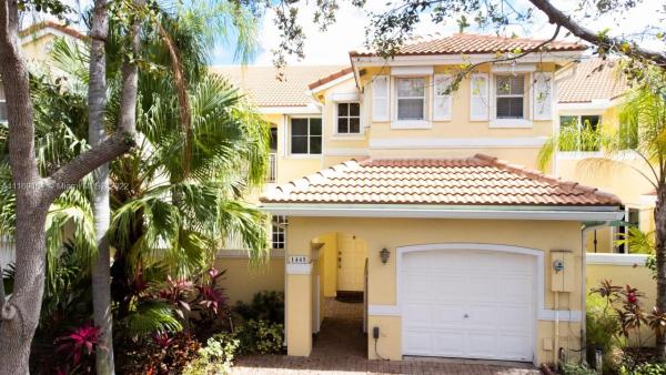 West Lake Village, 1445 Weeping Willow Way, Hollywood, Florida 33019, image 2
