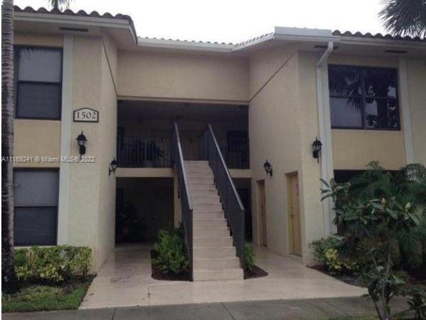 Palm Beach Grande, 1502 Lake Crystal Dr #H, West Palm Beach, Florida 33411, image 2